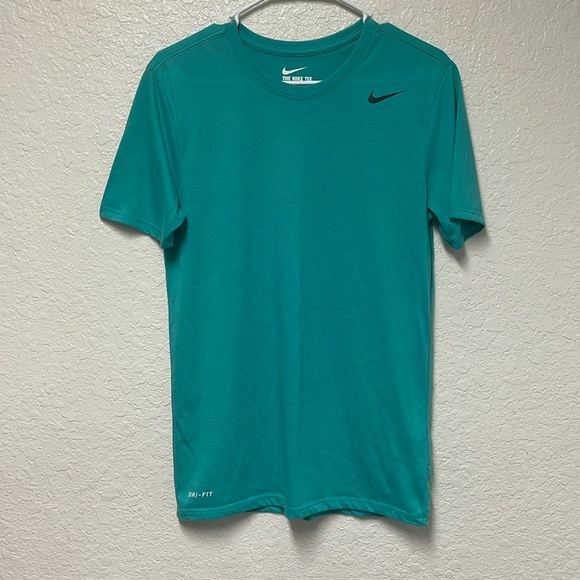 Men’s NIKE DriFit Short Sleeve Shirt - Picture 1 of 9
